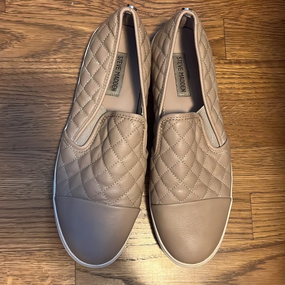 Steve Madden Flats